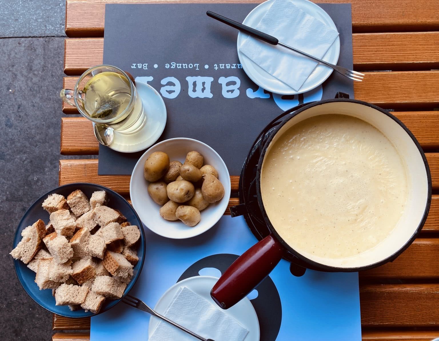 Die besten Orte für ein feines Fondue & Raclette in der Stadt Bern