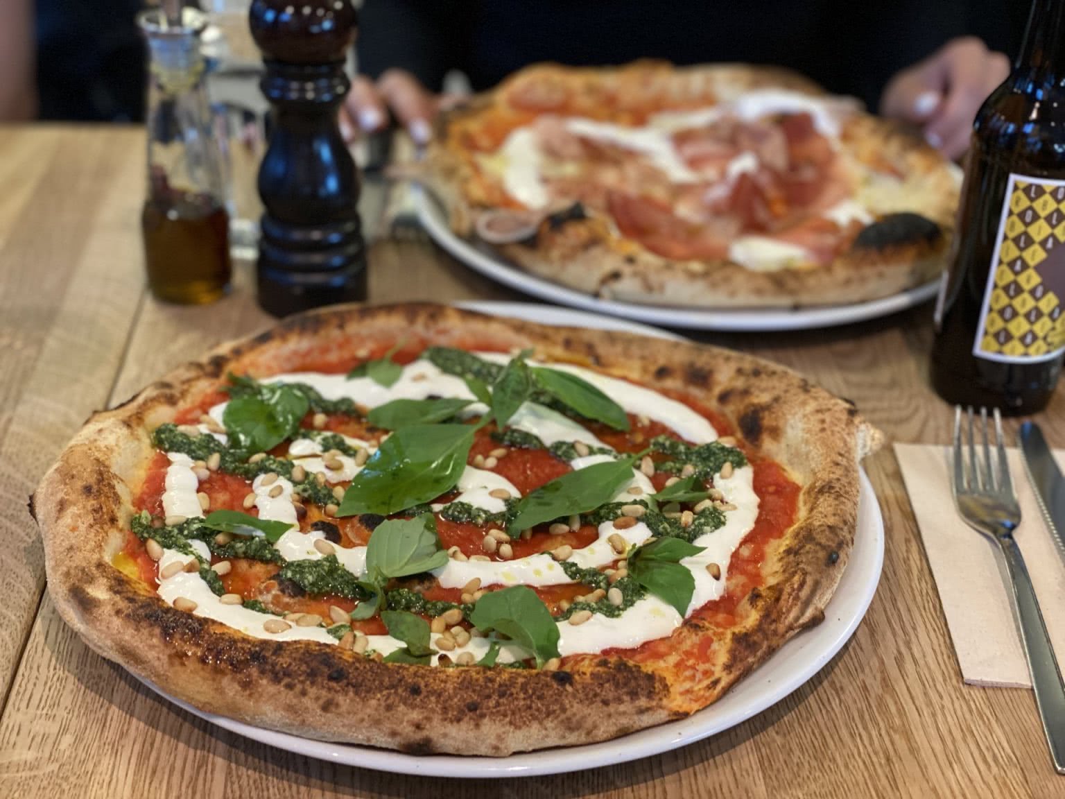 Die besten Pizzas und Pinsas in Bern Bärner Meitschi