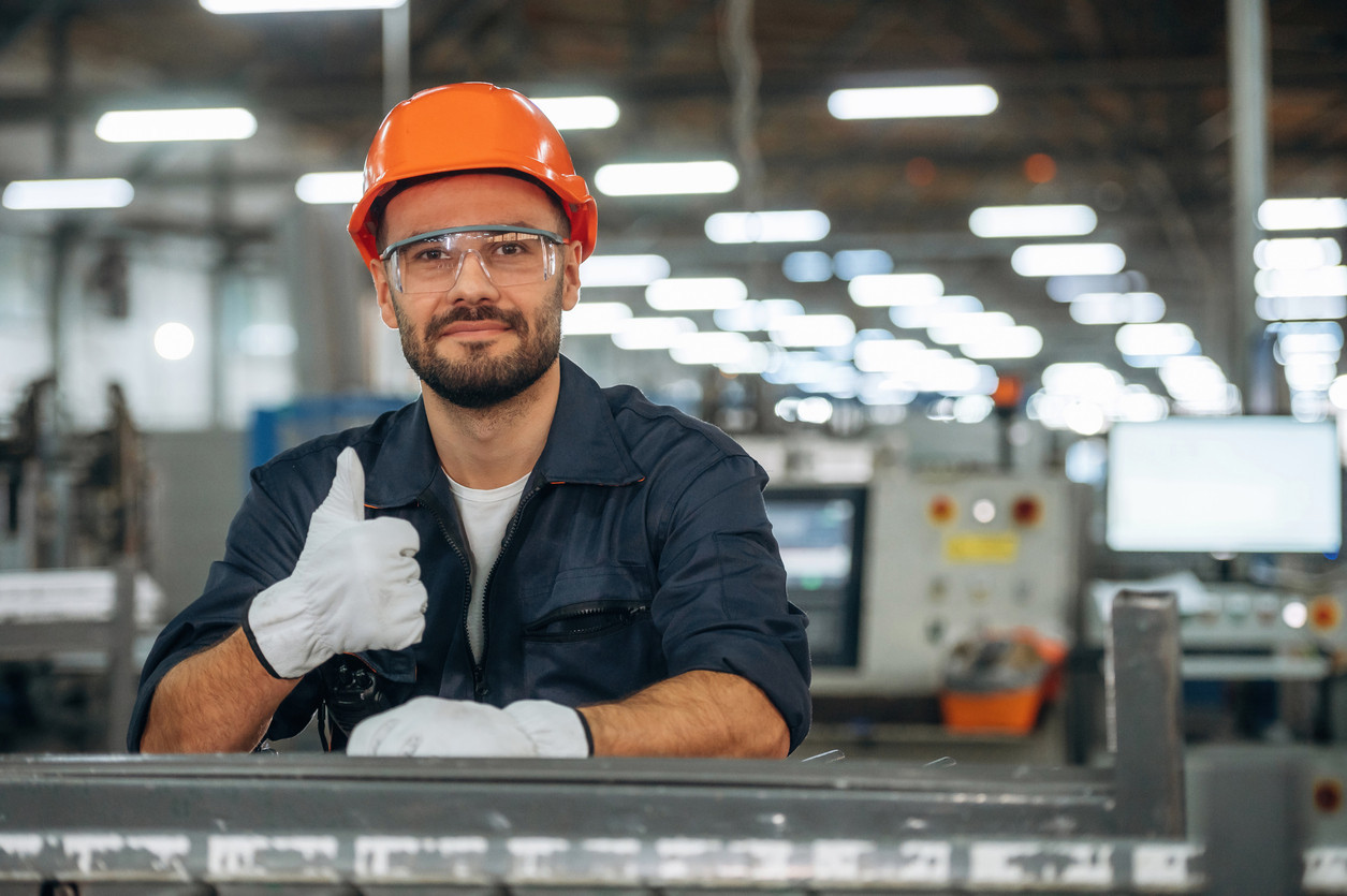 Metallbauer bei der Arbeit