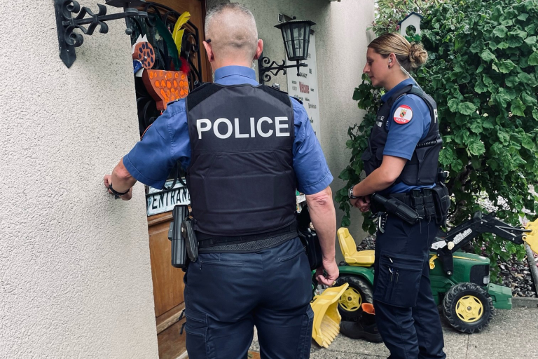 Police Informer J’ai malheureusement le devoir de vous informer … - Blog de la Police ...