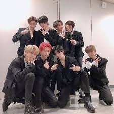 Stray Kids