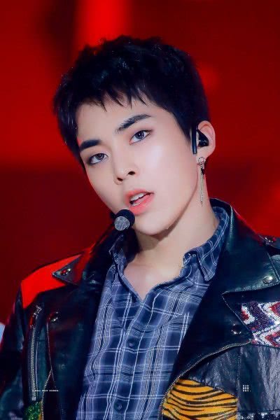 Kim Minseok , EXO