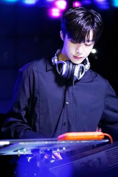 Hyungwon / DJ H.ONE