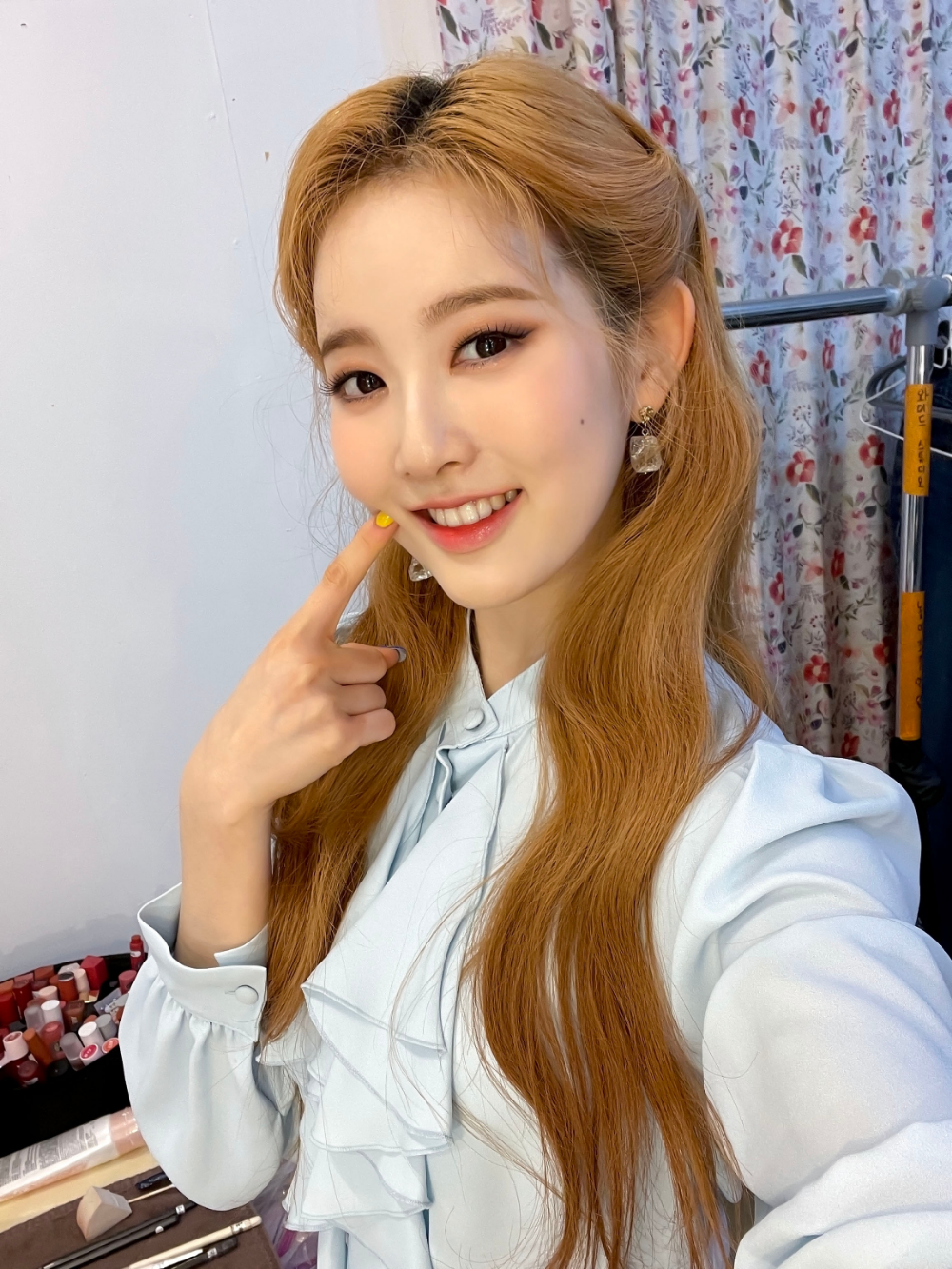 StayC - kpop-track.com