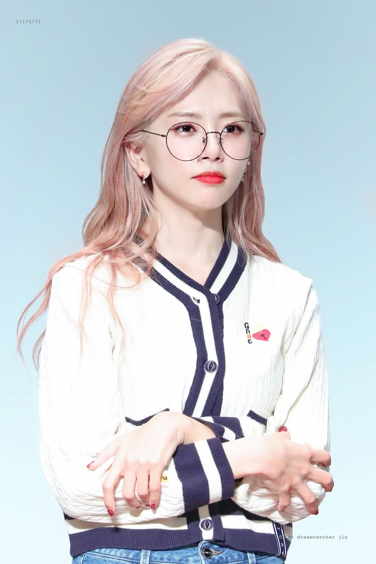 JiU - kpop-track.com