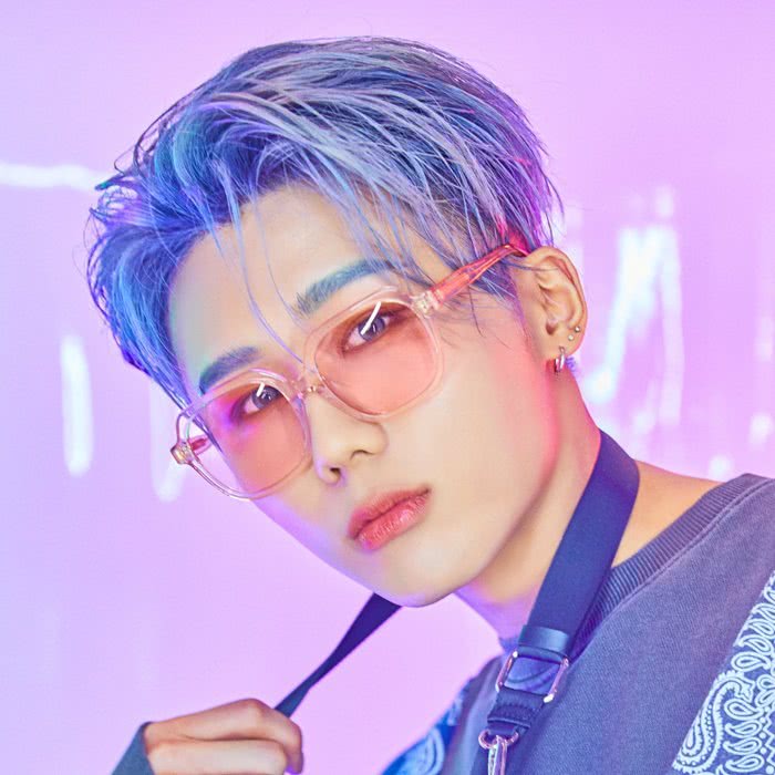 Jonghyeong - kpop-track.com