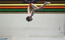 Tuffi – Salti: Forma finale del salto mortale all’indietro
