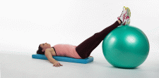 Training mit Hilfsmitteln − Swissball: Brücke