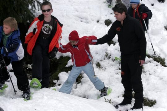 Schneeschuhlaufen Hindernisparcours