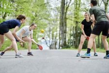 Monatsthema 05/2019: Handis, Headis & co. – Coole Ballspiele