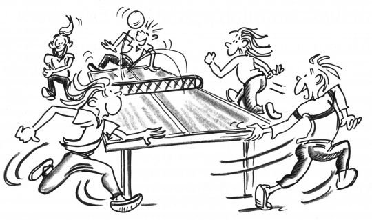 Disegno: quattro giocatori giocano a headis su un tavolo da ping pong