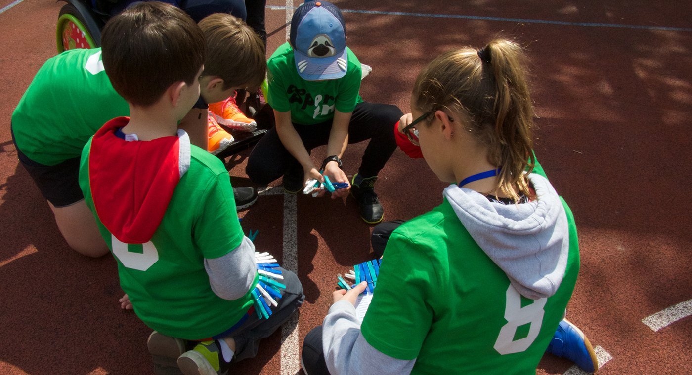 Kinder bei einer Aktivität anlässlich eines Sportin-Anlasses. . Foto: Stefan Häusermann