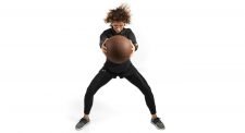 Entraînement avec le médecine-ball – Haut du corps et tronc: Lancer à terre imaginaire