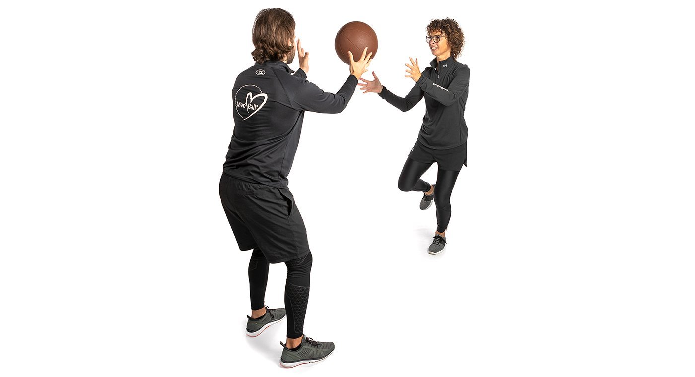 Entraînement avec le médecineball Avec un partenaire Passes/Burpees
