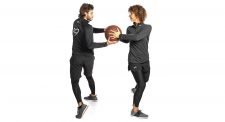 Entraînement avec le médecine-ball – Avec un partenaire: Grand-huit/Saut latéral