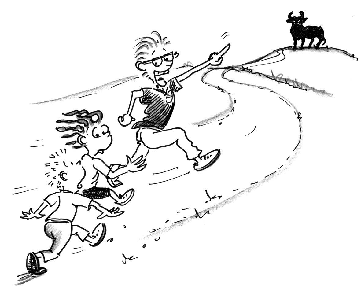 Copmic: Drei Personen rennen auf einem Weg, ein Stier schaut von weitem zu.