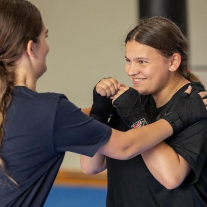 Light contact boxing: Corsa nell’ombra con spinte