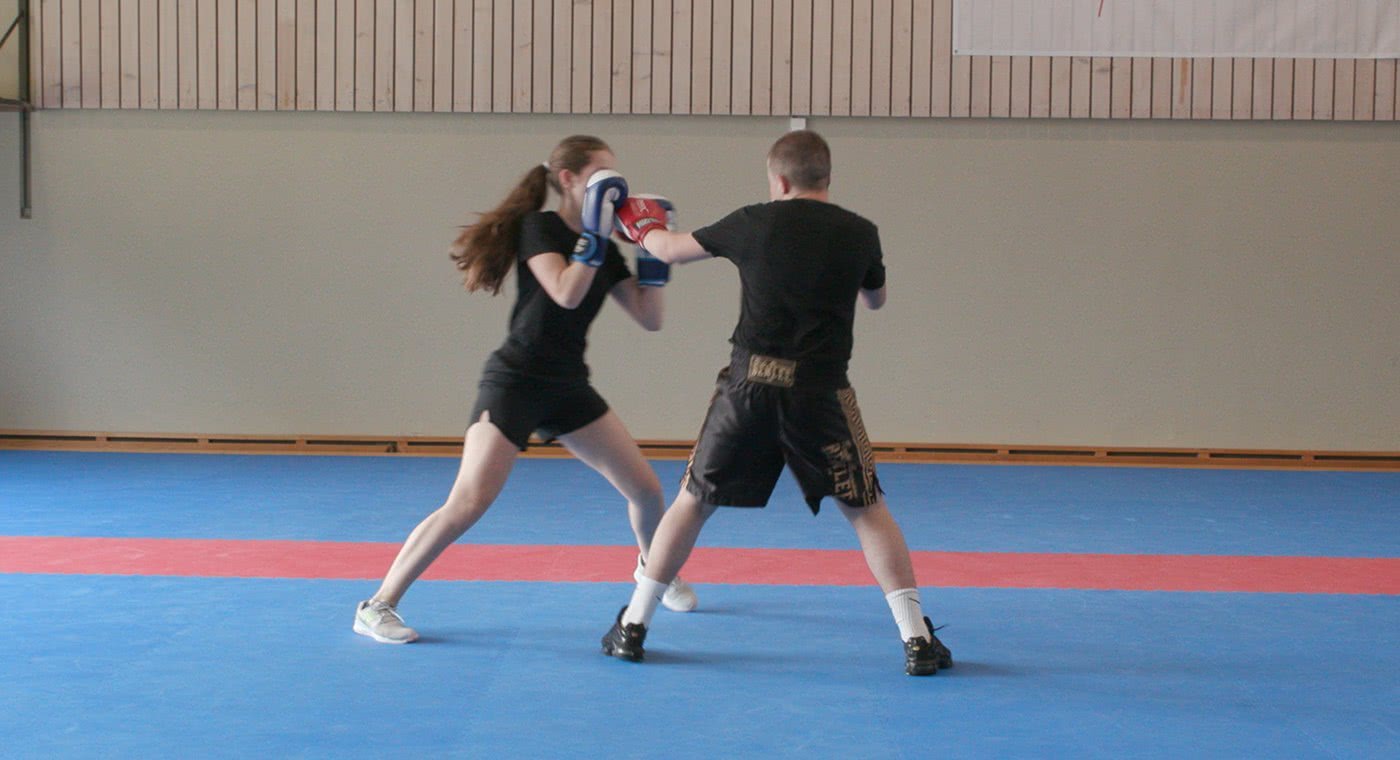 Light contact boxing: Attacco – difesa