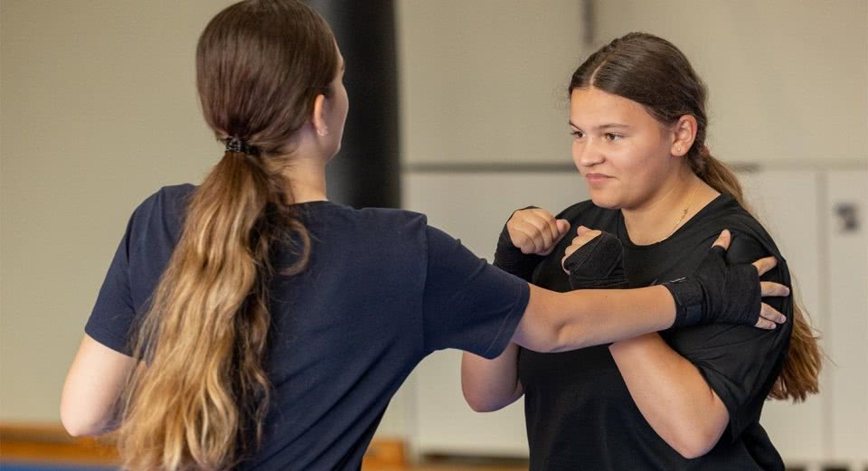 Boxe Light-contact: Stabilité De La Posture De Garde – Autres Formes D ...