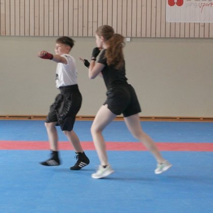 Light contact boxing: Torero con dardo avvelenato