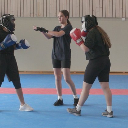 Light contact boxing: Stay Cool