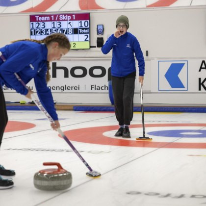 Curling – Trainingsformen: EF 5 –  Im Team effizient kommunizieren und zielgerichtet interagieren: Musik-Curling