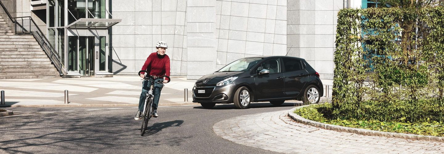 Rouler à vélo avec casque