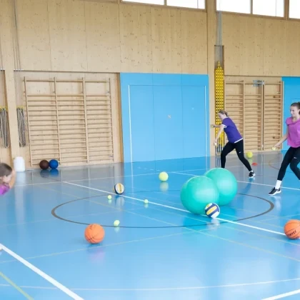 Bewegungs- und Spielgrundformen für Jugendliche – Bewegungsgrundformen: Werfen, Fangen: Rollmops
