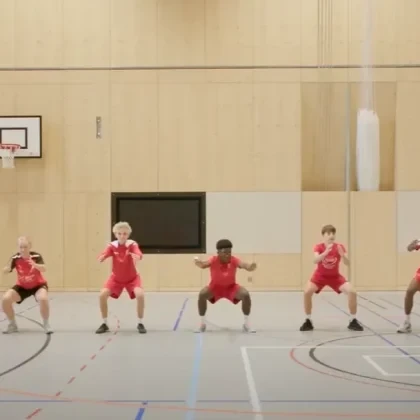 Power to Win – Good Practice: Stufe T1 – Eingrenzen – Kraft – Bremsen – Drop Squat