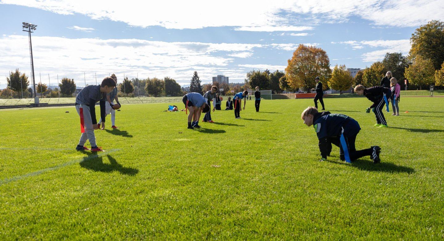 Football américain – 7e forme caractéristique: Multiplier les actions de jeu intensives jusqu’à la fin du match