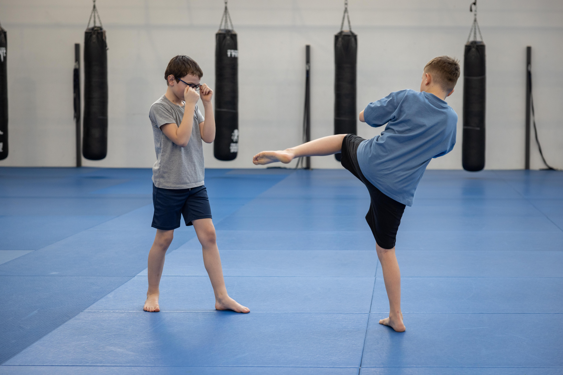 Kickboxing Light – Variantenreich und kontinuierlich boxen und kicken: Endlosband
