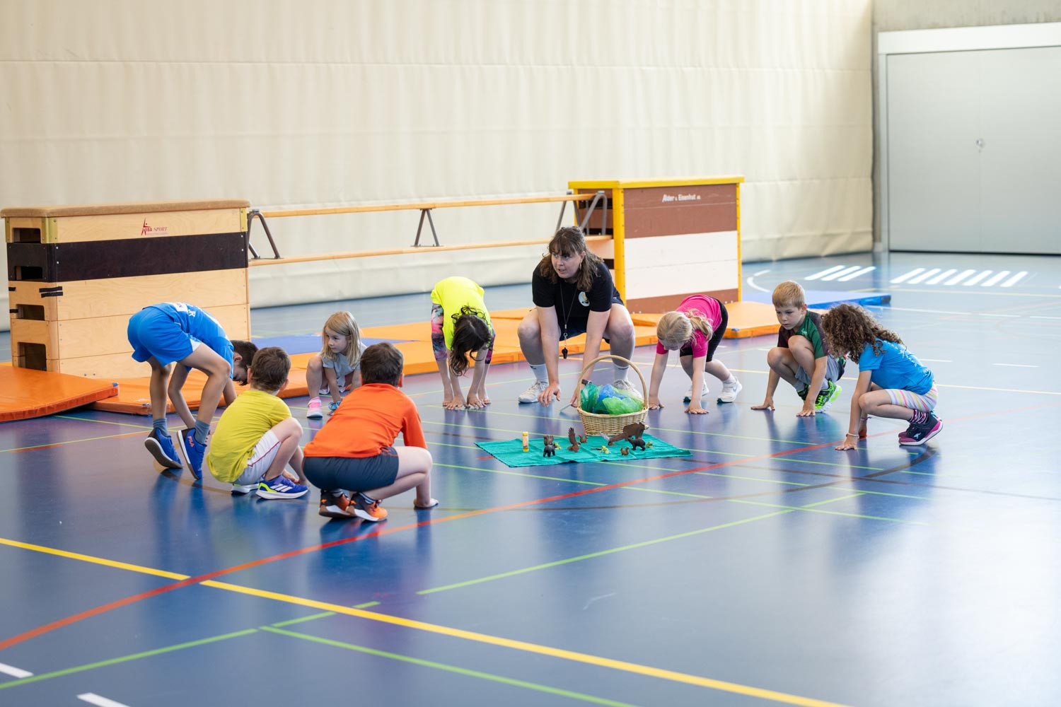 Concentrarsi, un gioco da bambini: Good Practice: Festa di primavera: Da una stanza all’altra con Ali, Ella, Ben e Frida