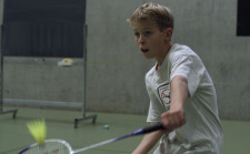 J+S-Kids – Badminton: Leçon 2 «Mettre une balle (volant) en jeu»