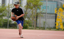Schnelligkeit – Grundlagen: Eckentausch und Ballstopp