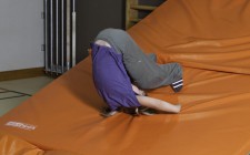 G+S-Kids – Ruotare e rotolare: Capriola in avanti