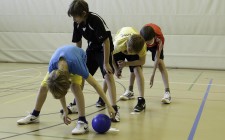 Kleine Ballspiele: Achterschlaufen