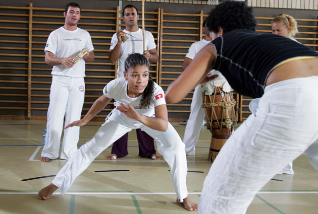 Capoeira escolar: Miteinander kämpfen