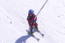 Kids auf Ski und Snowboard: Sicherheitsaspekte