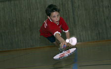 J+S-Kids – Badminton: Lektion 8 «Springen und Schlagen»