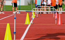 J+S-Kids – Athlétisme: Leçon 18 «De sauter loin au saut en longueur»