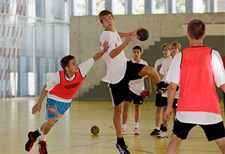 J+S-Kids – Handball: Lektion 6 «Spielen lernen 1»
