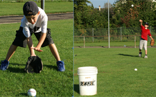 Sequenza di immagini: un bambino prende una palla che rotola per terra, un altro la lancia al di sopra della spalla.