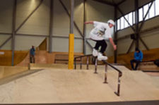 Inline-Skating – Street (rail): Lipslide royal to fakie