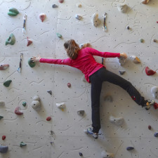 Sportklettern – «climbingiscool.ch»: Bouldern: Challenge – Reichweite testen