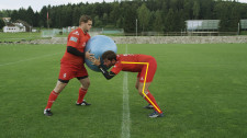 Rugby – Sécurité du joueur: Posture de combat: 1×1 avec Swissball