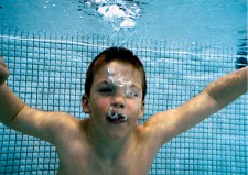 Giochi all’aperto – In acqua: Controllare la respirazione