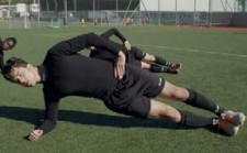 Calcio – Il gioco di testa: Rafforzamento – Rafforzamento laterale del tronco