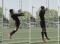 Football – Jeu de tête: Coup de tête après saut d’appel sur les deux jambes depuis la position debout avec rotation (à la potence)