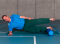 Allenamento sensomotorio – Stimolo del senso della posizione e del movimento: Superficie instabile 3 D – Alzare e abbassare le gambe