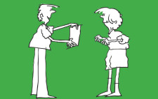 Disegno: un bambino tiene un foglio di carta davanti a una compagna